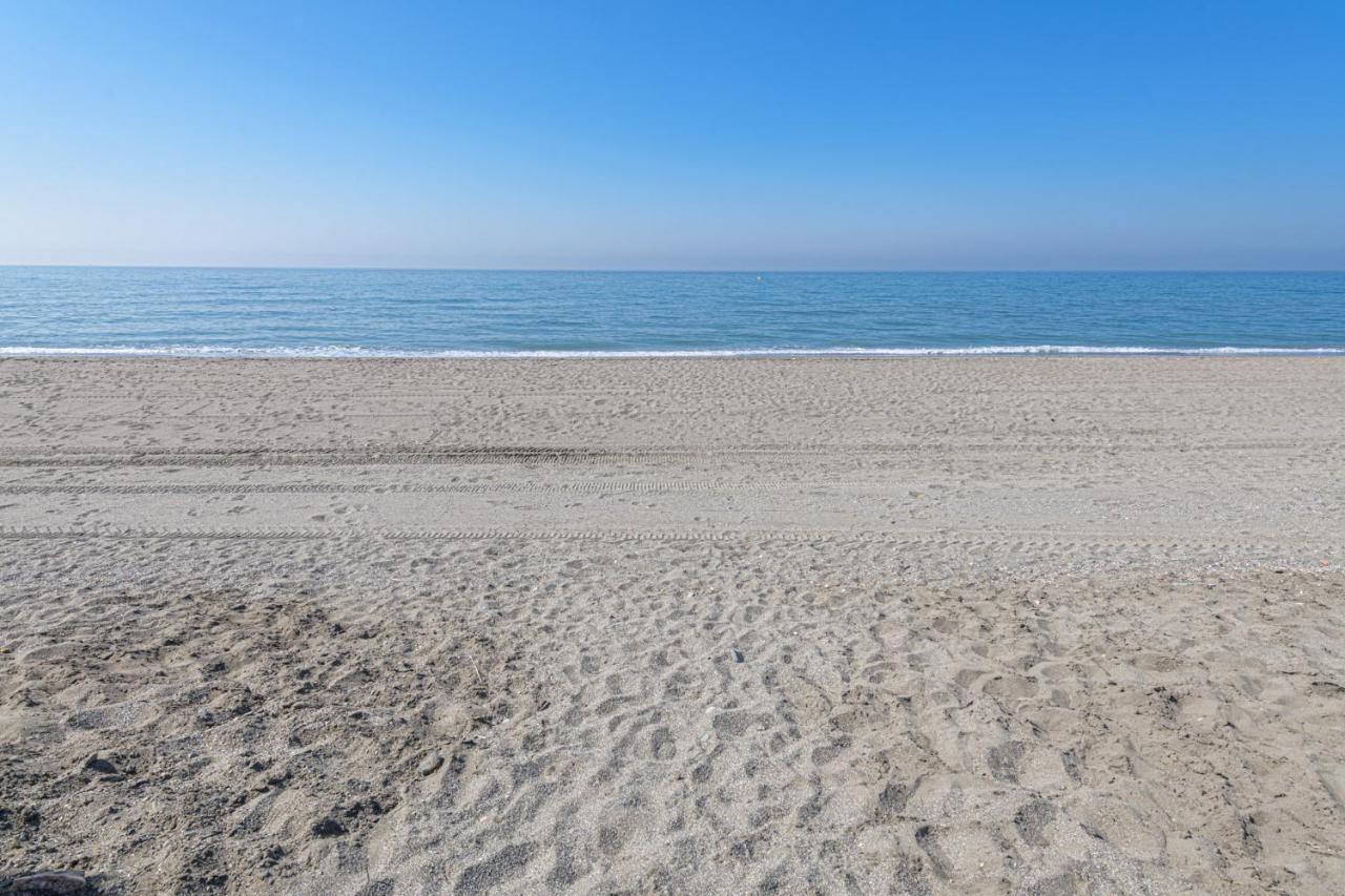 Wintowinrentals Amazing Front Sea View & Relax Torre de Benagalbon Ngoại thất bức ảnh